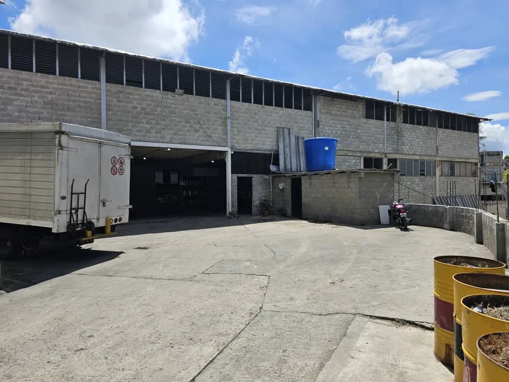 Galpón industrial 3.970 m² — Colinas de Carrizal en Colinas de Carrizal, Caracas
