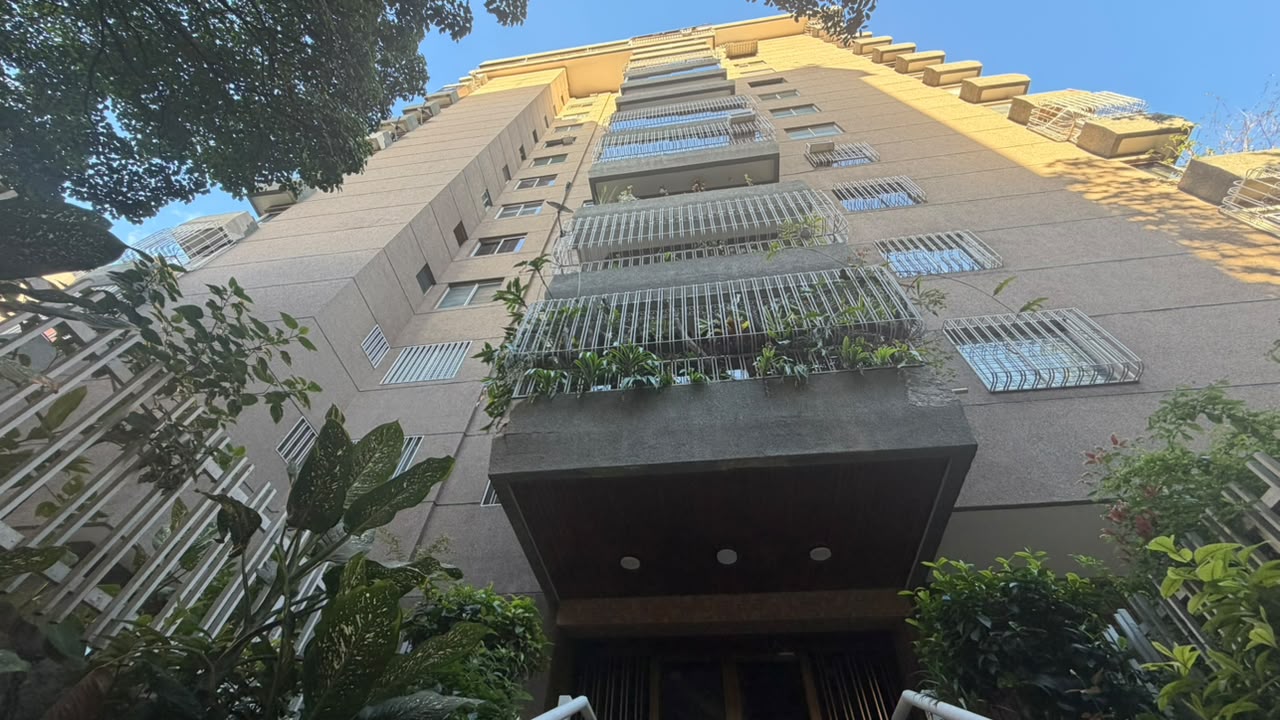 Apartamento 110 m² — Edificio La Luvisna, La Urbina en La Urbina, Caracas